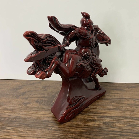 Vintage Red Resin Chinese General Guan Yu God of War On a Galloping Horse Statue - Picture 5 of 8